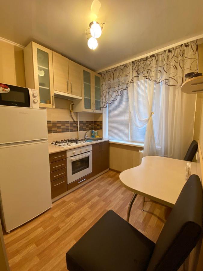 2 Комнатная Квартира, До 6 Спальных Мест Krywyj Rih Exterior foto